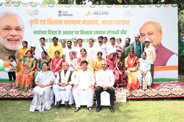 The farmers of 10 FPOs of UP, Bihar & Odisha promoted by BASIX Krishi & SFAC and NAFED shared a proud moment with 3 Hon’ble Ministers, Ministry of Agriculture & Farmers Welfare, Government of India on 15th August 2023 at New Delhi